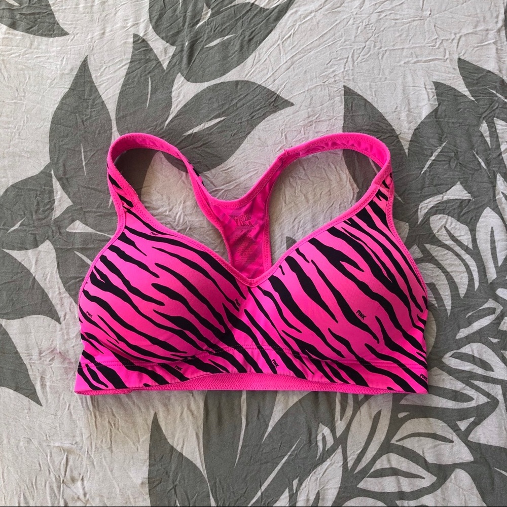 🌸 PINK zebra yoga/sports bra 🌸